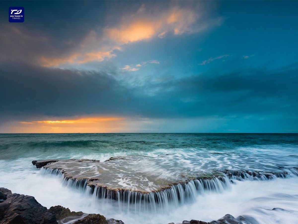 Tour Ninh Thuận: Hang Rái Vĩnh Hy - Đồng Cừu - Vườn Nho